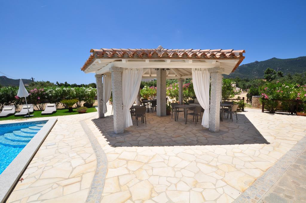 Affittacamere B&B La Villa Dei Graniti Villasimius Exteriör bild