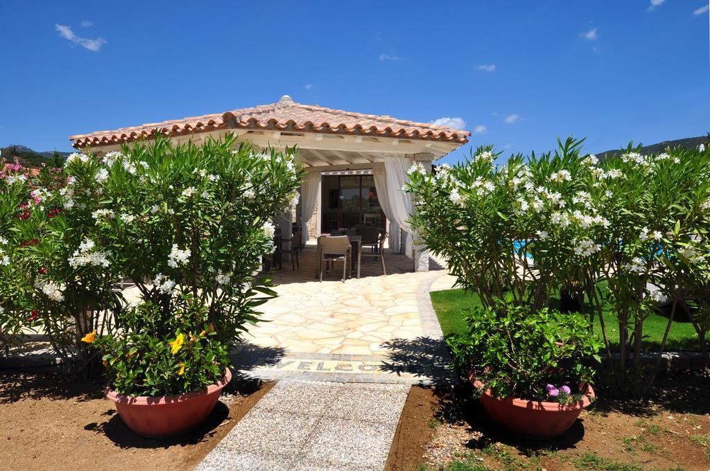 Affittacamere B&B La Villa Dei Graniti Villasimius Exteriör bild
