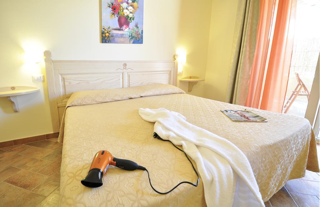 Affittacamere B&B La Villa Dei Graniti Villasimius Rum bild