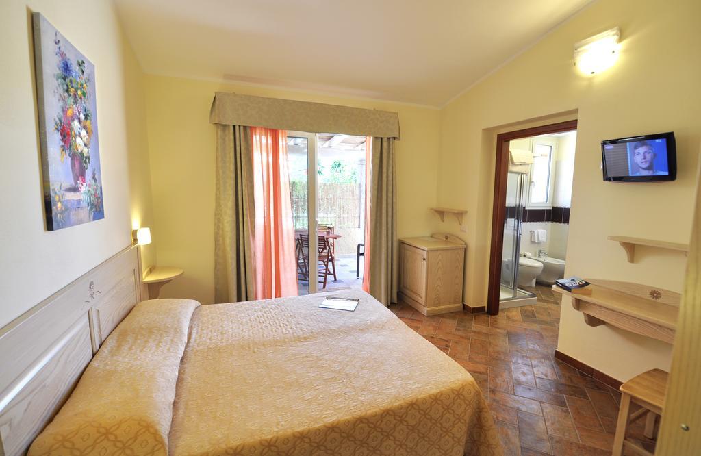 Affittacamere B&B La Villa Dei Graniti Villasimius Rum bild