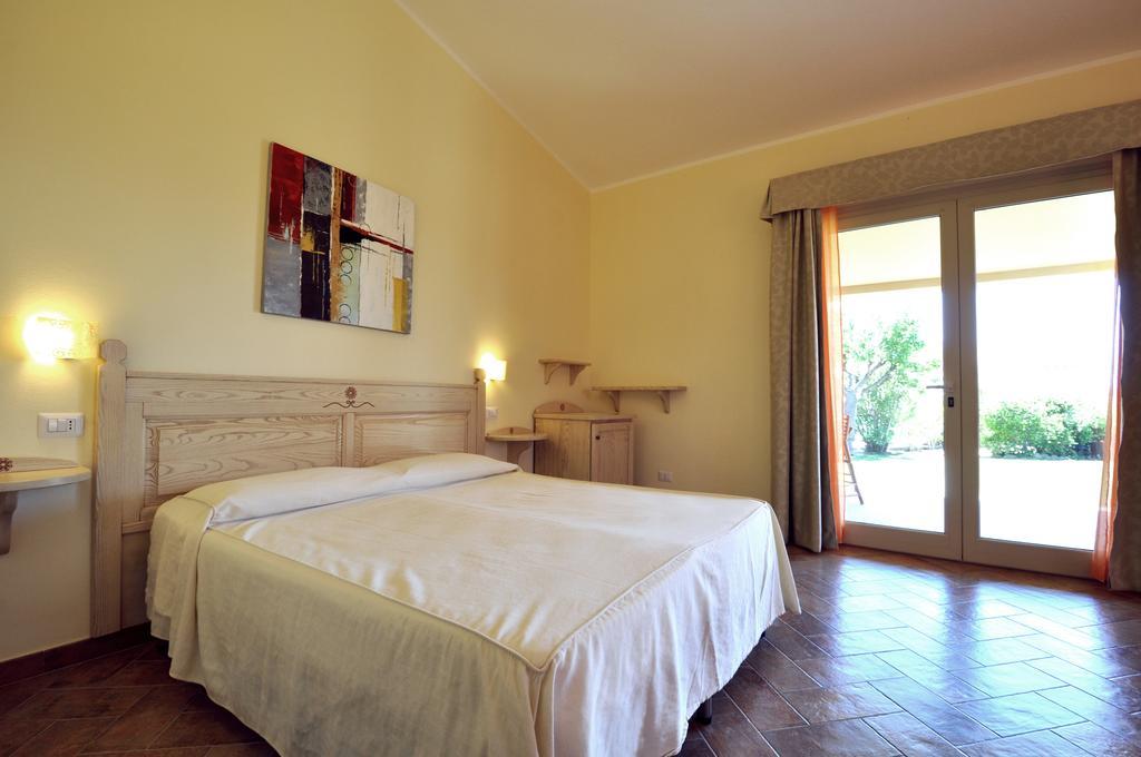 Affittacamere B&B La Villa Dei Graniti Villasimius Rum bild