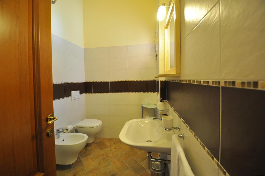 Affittacamere B&B La Villa Dei Graniti Villasimius Rum bild