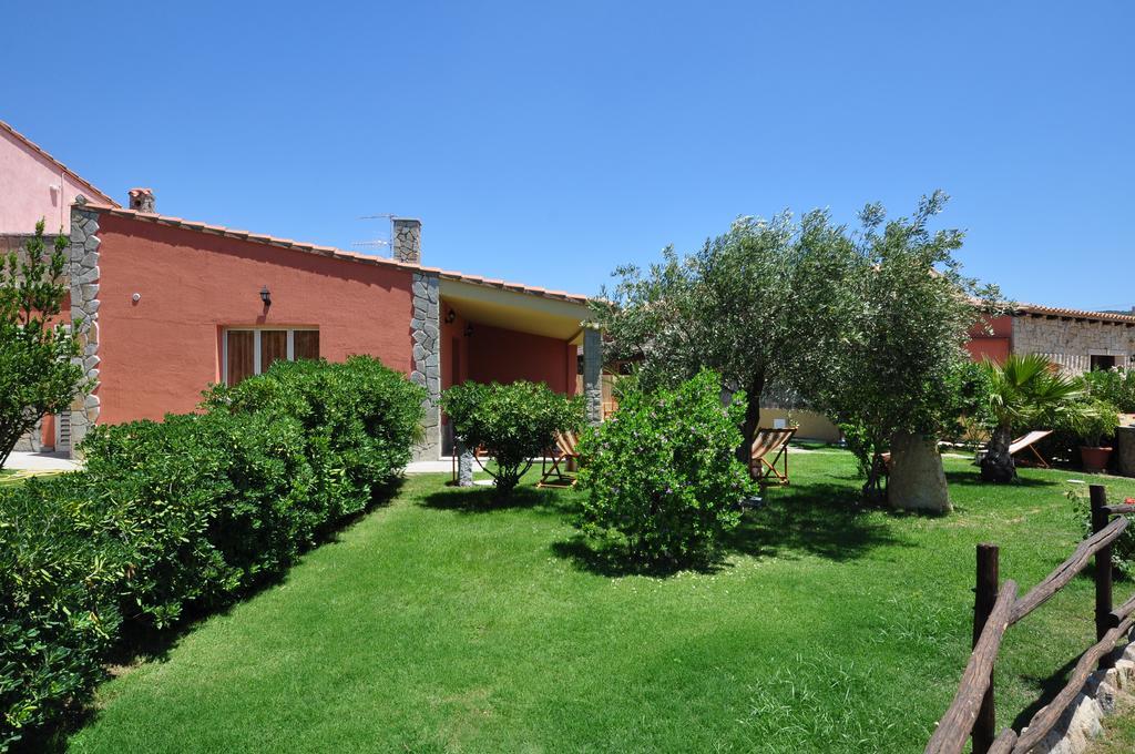 Affittacamere B&B La Villa Dei Graniti Villasimius Exteriör bild