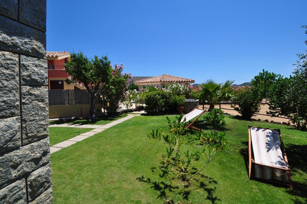 Affittacamere B&B La Villa Dei Graniti Villasimius Exteriör bild