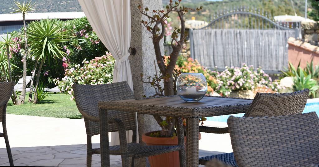 Affittacamere B&B La Villa Dei Graniti Villasimius Exteriör bild