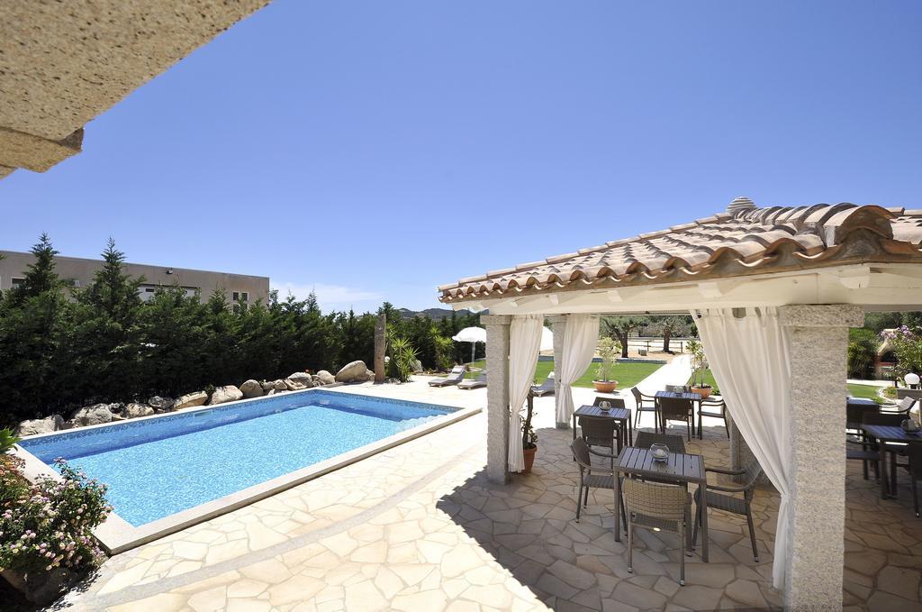 Affittacamere B&B La Villa Dei Graniti Villasimius Exteriör bild
