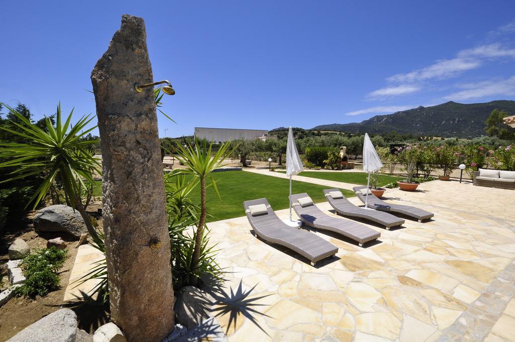 Affittacamere B&B La Villa Dei Graniti Villasimius Exteriör bild