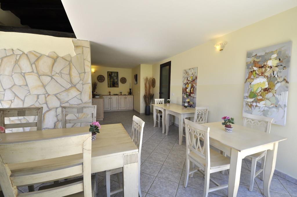 Affittacamere B&B La Villa Dei Graniti Villasimius Exteriör bild